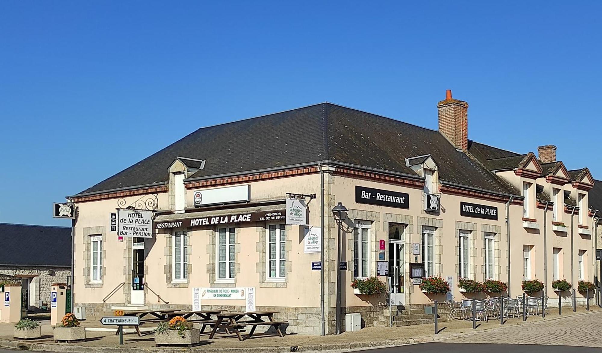 Hotel De La Place Germigny-des-Prés Exterior foto